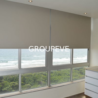 comprar Rollo blanco abajo de persianas de rodillo manuales del apagón de la ducha de la tela de las sombras de ventana del obturador Fabricación en línea