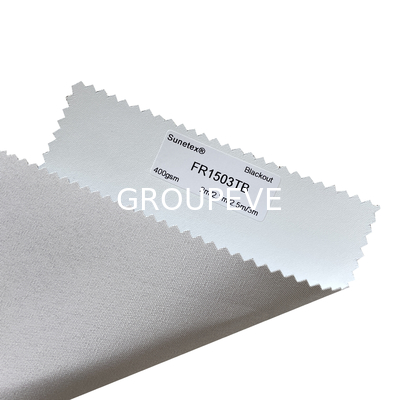 comprar Ancho de 3 m Tejido de poliéster negro de rodillo blanco recubierto para decoración de ventanas Fabricación en línea