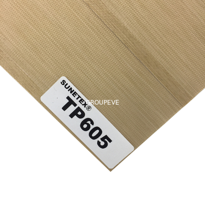 Un buen precio. Tela triple motorizada elegante de las sombras de las cortinas de ventana del color blanco para la ventana en línea